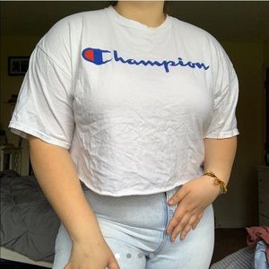 Cropped Champion tee